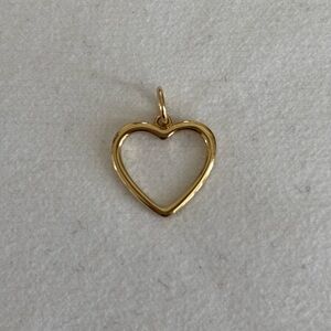 14k gold heart charm like new!